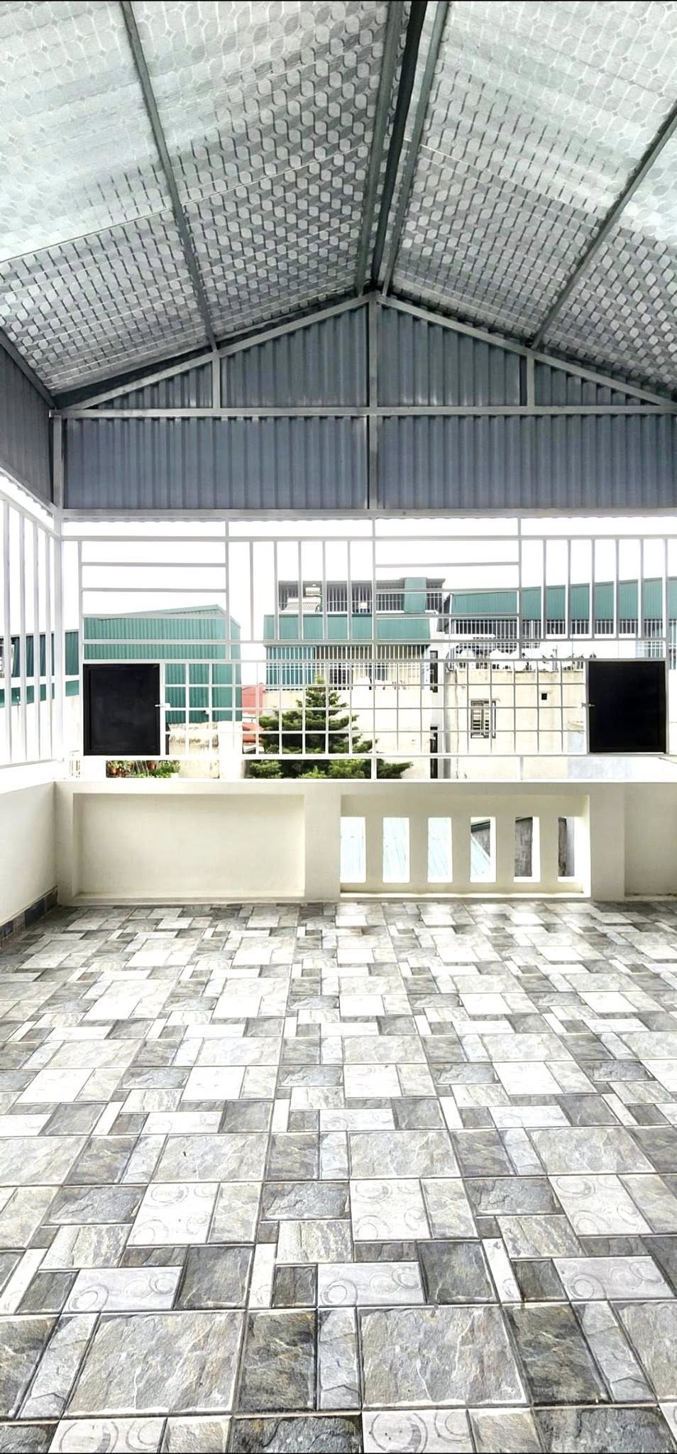 NHÀ MỚI LÒ ĐÚC - 6 TẦNG THANG MÁY KÍNH CHÂU ÂU- NGÕ THÔNG RỘNG RÃI