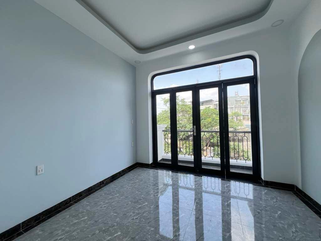 NHÀ MỚI 100% XÂY 3 TẦNG HIỆN ĐẠI – GIÁ 4TỶ2 TL - PHẠM VĂN ĐỒNG