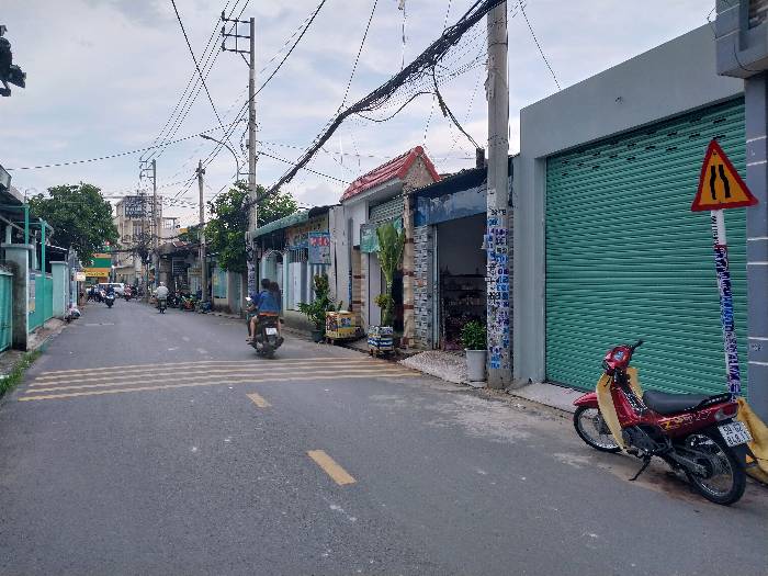 BÁN NHÀ MẶT TIỀN ĐƯỜNG 8M,PHƯỜNG HIỆP THÀNH QUẬN 12 - CÁCH 20M RA MẶT TIỀN LÊ VĂN KHƯƠNG, KHU DÂN CƯ,KINH DOANH SẦM UẤT-  4.0x17 m2  - CHỈ 4.9 TỶ