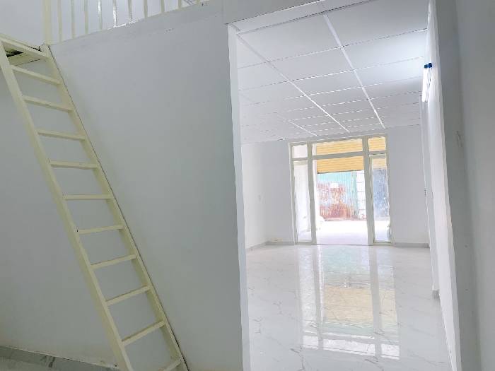 BÁN NHÀ MẶT TIỀN ĐƯỜNG 8M,PHƯỜNG HIỆP THÀNH QUẬN 12 - CÁCH 20M RA MẶT TIỀN LÊ VĂN KHƯƠNG, KHU DÂN CƯ,KINH DOANH SẦM UẤT-  4.0x17 m2  - CHỈ 4.9 TỶ