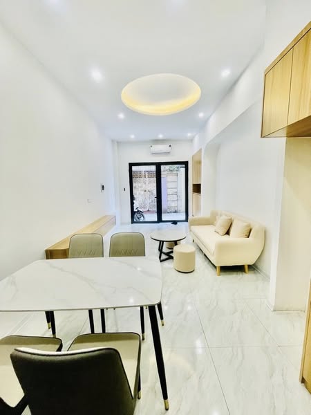 LẠC LONG QUÂN - SIÊU PHẨM NHÀ ĐẸP Ở NGAY - LÔ GÓC THOÁNG SÁNG TỰ NHIÊN - NGÕ THÔNG OTO