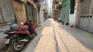 Bán nhà cấp 4 phố Lê Văn Hiến, dt 23m2 giá 3,2 tỷ