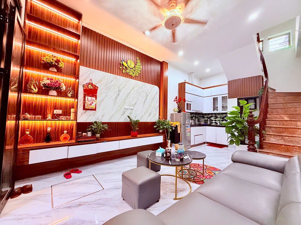 SẴN NHÀ 6 TẦNG - CÓ THANG MÁY - Ô TÔ ĐỖ CỬA - TẶNG FULL NỘI THẤT - THIẾT KẾ HIỆN ĐẠI, VÀO Ở LUÔN