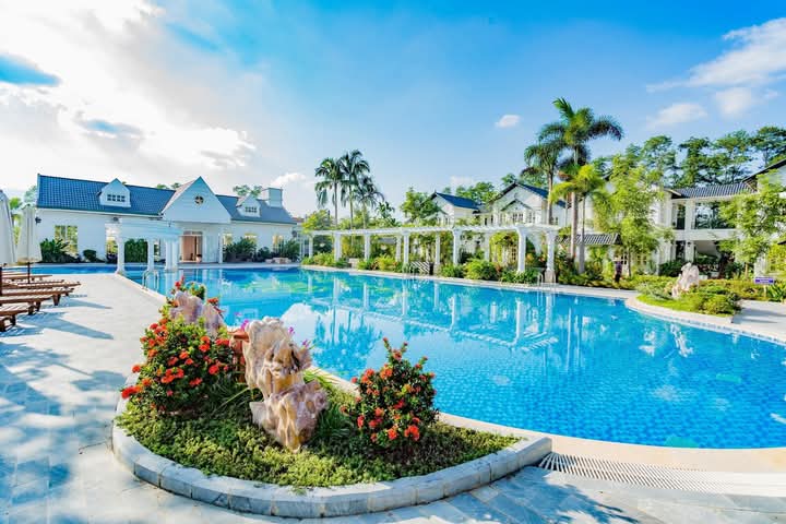 Bán biệt thự Châu Âu Vườn Vua Resort 5*