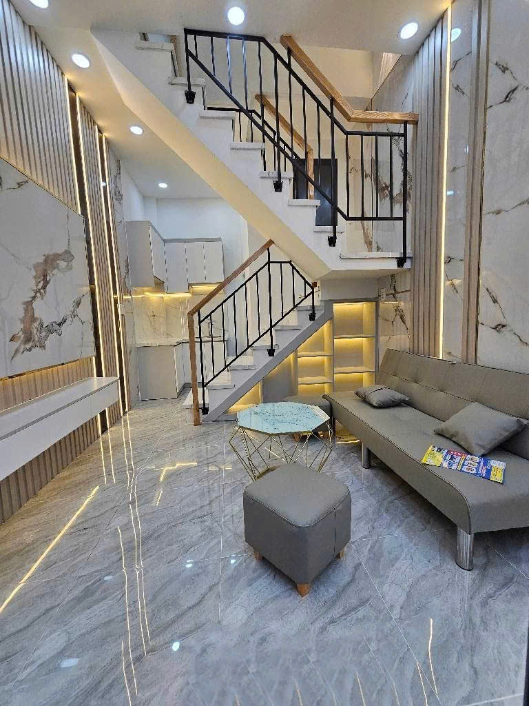 BÁN NHÀ CỰC XINH. 3 TẦNG - KHU KIỀU ĐÀM. TRẦN XUÂN SOẠN - QUẬN 7 - CHỈ 3 TÊ (5xu)