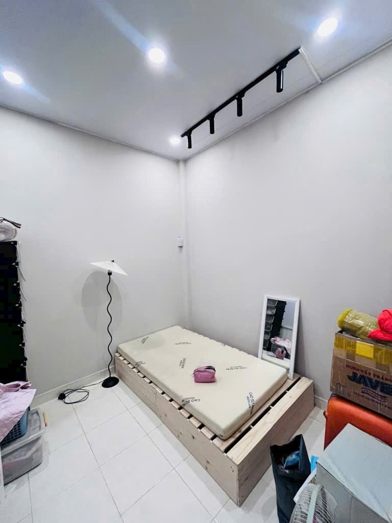 BÁN NHÀ LÔ GÓC - KỀ HIM LAM - 68MV - HXH. ÂU DƯƠNG LÂN. QUẬN 8 - CHỈ 3,38 TỶ