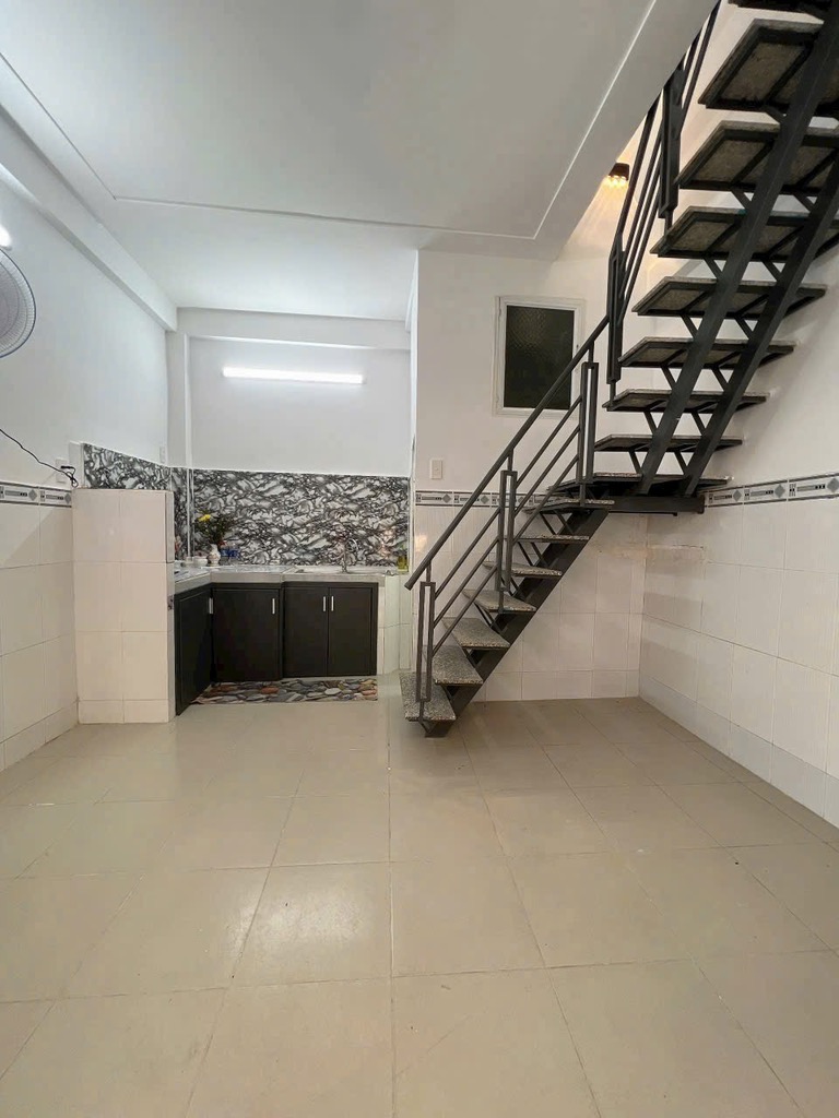 Nhà 3 tầng - khu vip Tân Phú - Lũy Bán Bích - sổ hồng riêng - ngang 4m- chỉ 2 tỷ