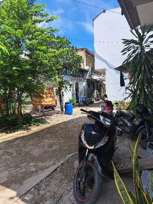 SÁT BÊN KHU CHẾ XUẤT TÂN THUẬN- NHÀ MỚI VÀO Ở NGAY Nguyễn thị thập -Huỳnh tấn phát - F.TÂN THUẬN ĐÔNG- QUẬN 7