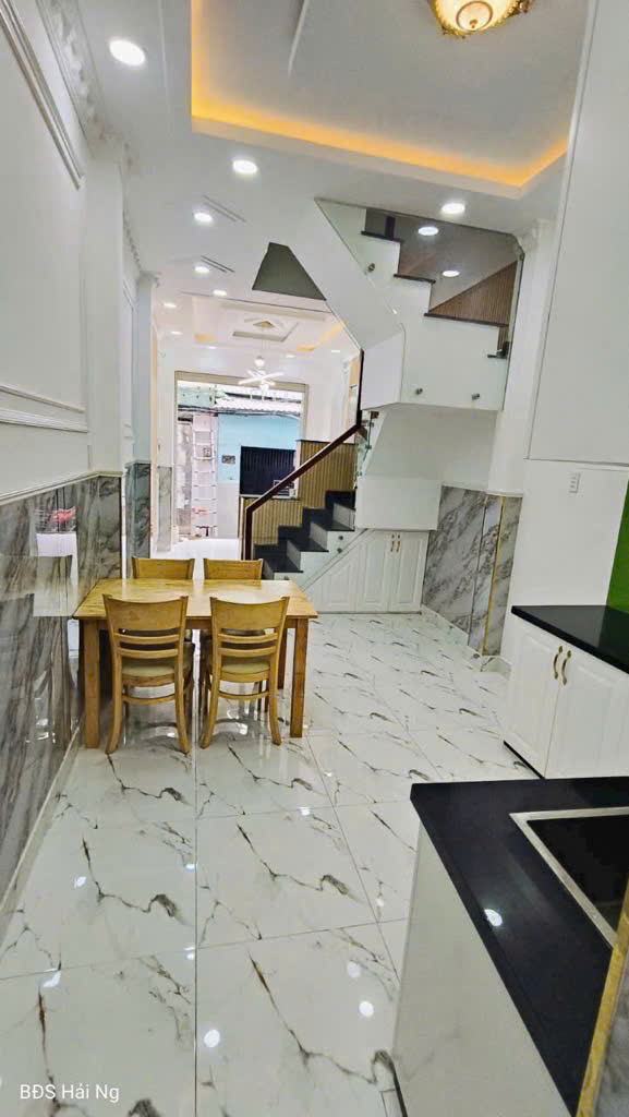 Huỳnh Tấn Phát, Quận 7 Nhà mới 3 tầng BTCT – Ngang 4.2m, nở hậu 4 TỶ TIỂU hỌC