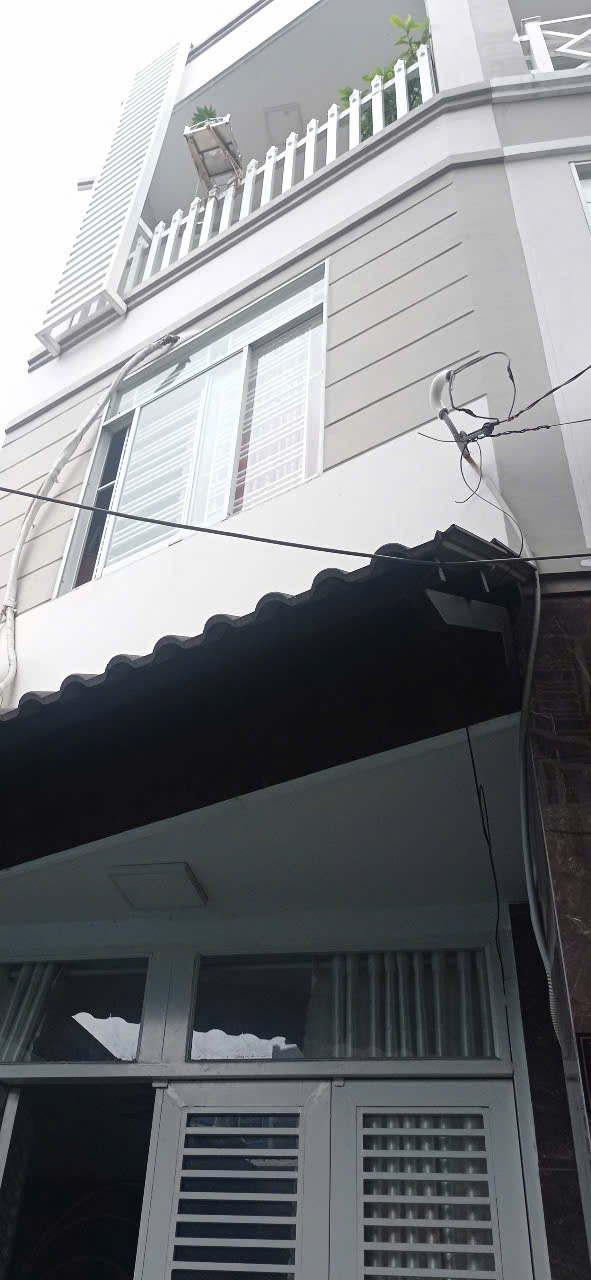 NHÀ 3 TẦNG, GẦN 50M2 , 4PN , CẦU NHỊ THIÊN ĐƯỜNG ,PHẠM THẾ HIỂN Q8,   CHỈ 5 TỶ.