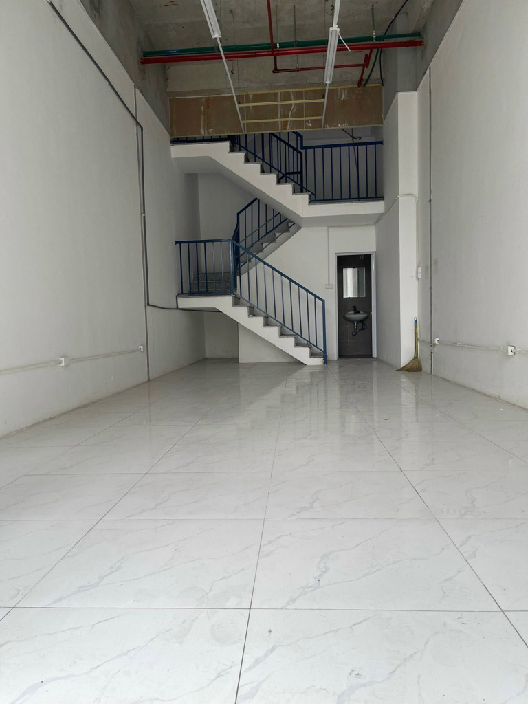 Cần bán Shophouse 2 tầng - Đường Chu Huy Mân, Phúc Đồng, Long Biên, Hà Nội