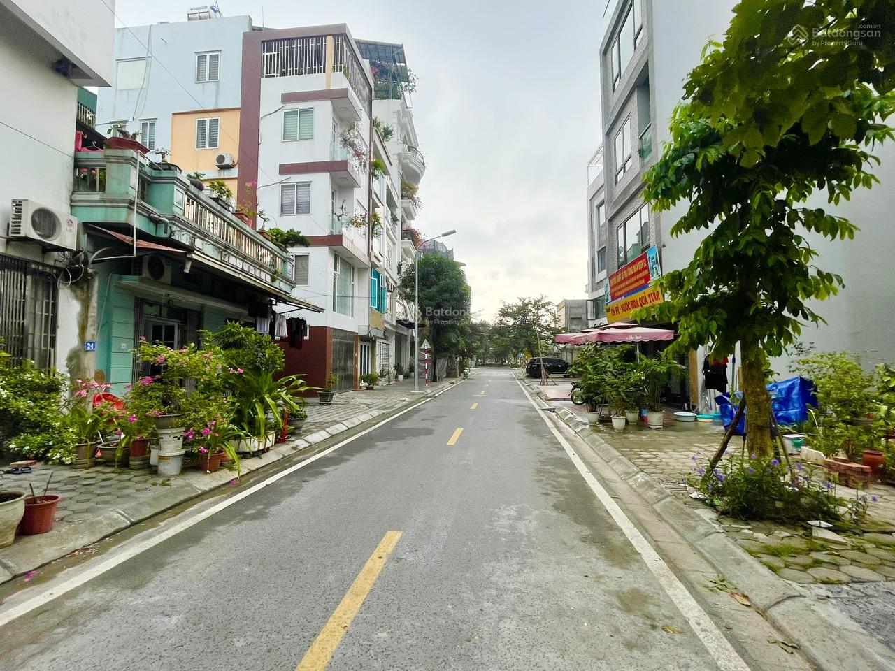 Bán nhà đất - mặt Ngõ - phố Gia Quất, Thượng Thanh, Long Biên, Hà Nội