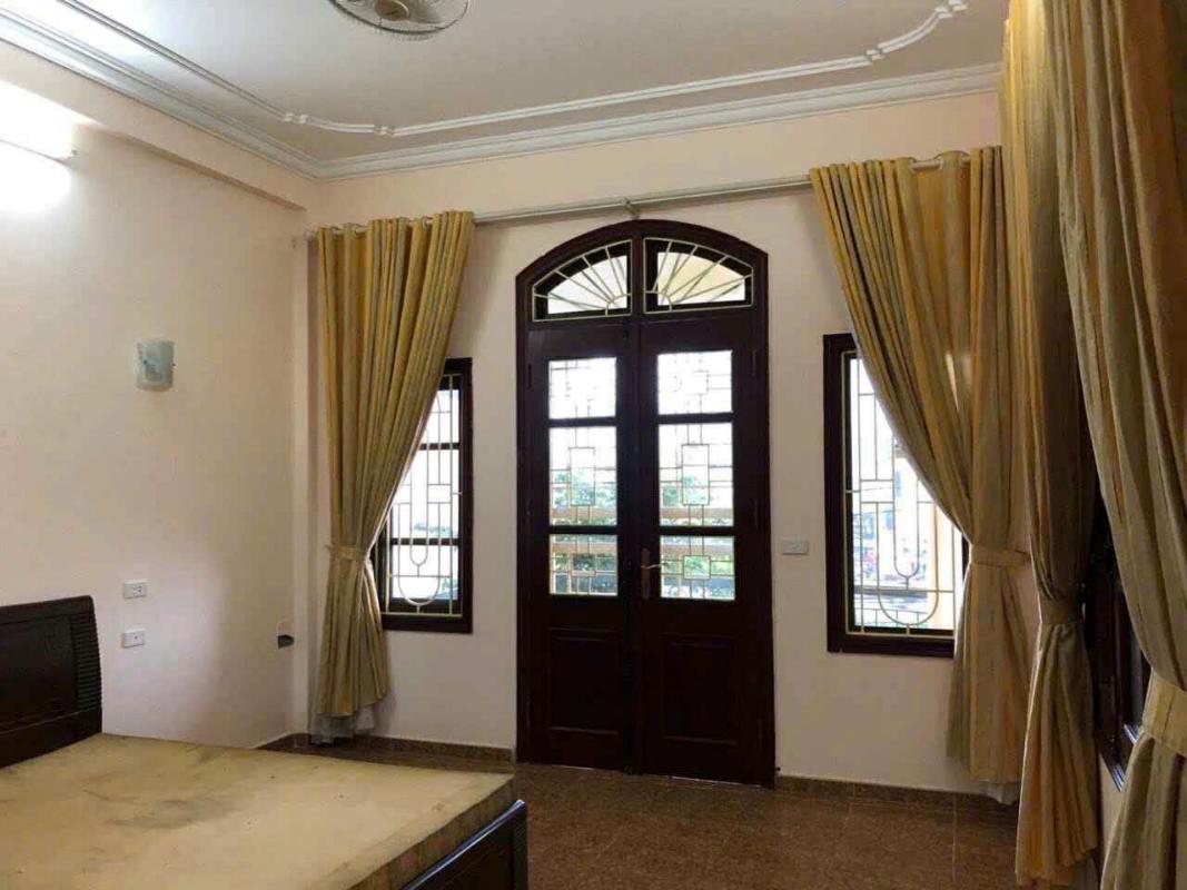 Bán nhà mặt tiền 4.5m - Phố Ngọc Thụy, Long Biên, Hà Nội