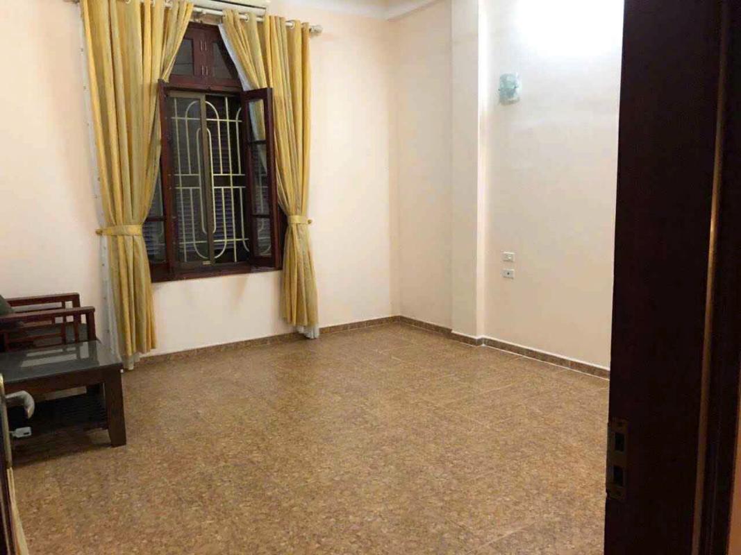 Bán nhà mặt tiền 4.5m - Phố Ngọc Thụy, Long Biên, Hà Nội