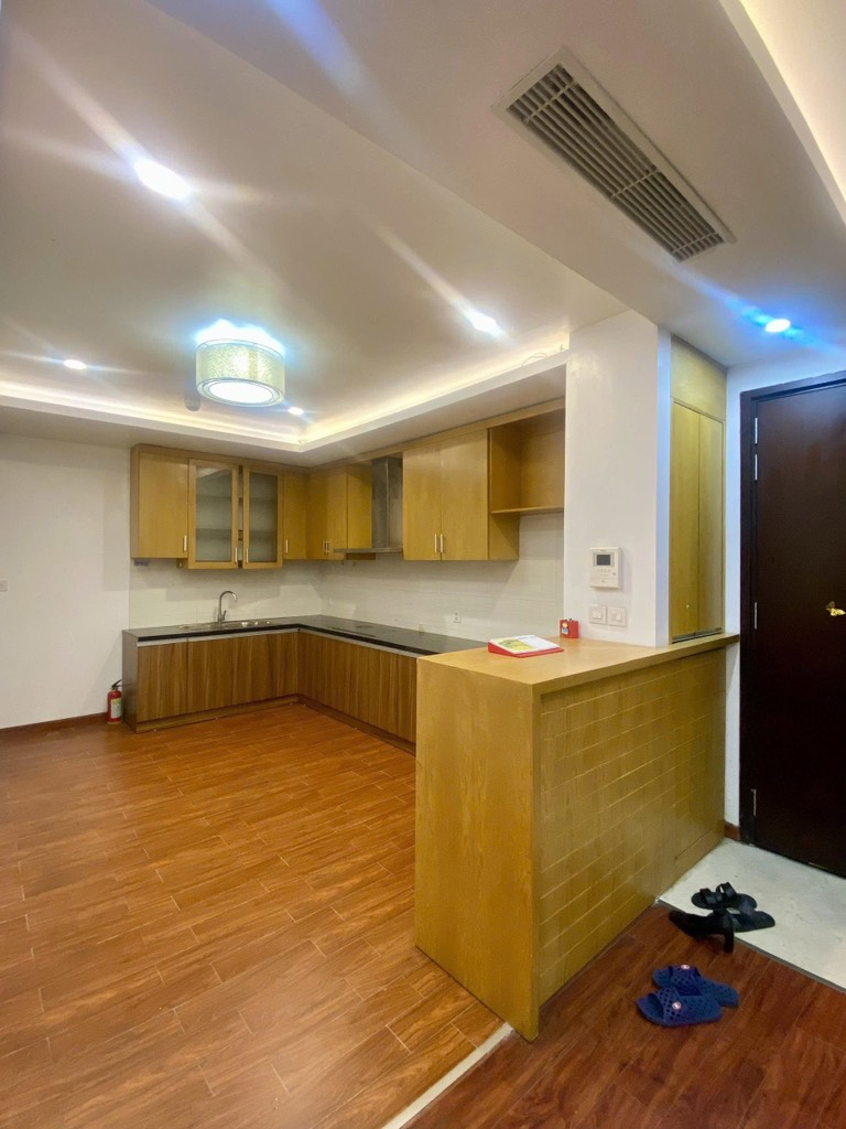 Bán căn hộ  DT 127m2 - CC Hòa Bình, Minh Khai, Vĩnh Tuy, Hai Bà Trưng, Hà Nội