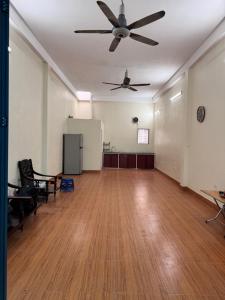 Bán nhà đất mặt Ngõ, Phúc lợi, Long Biên, Hà Nội - Giá 5.5 tỷ