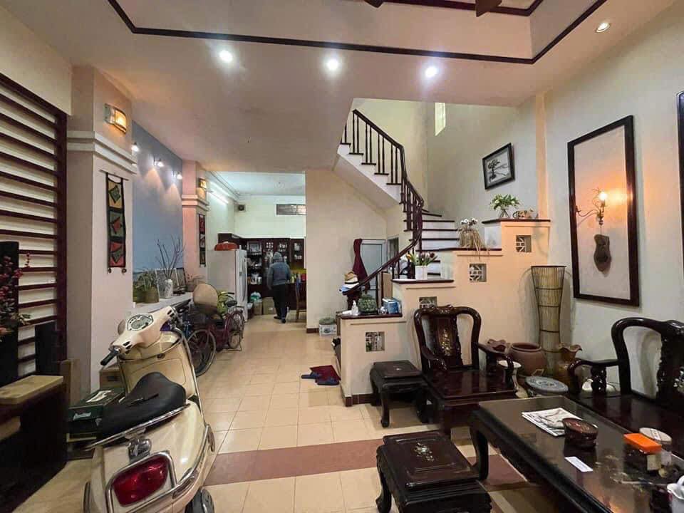 Bán nhà Định Công - Nhà đẹp ở ngay, ngõ 3 gác thông, 45m2 giá 8 tỷ