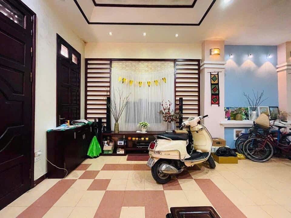 Bán nhà Định Công - Nhà đẹp ở ngay, ngõ 3 gác thông, 45m2 giá 8 tỷ