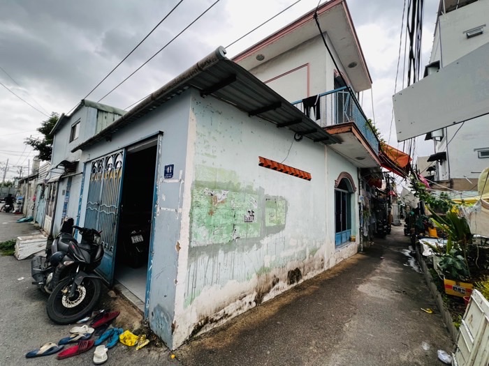 THỦ ĐỨC - HBP, MẶT TIỀN KHỦNG - KINH DOANH TỐT, BĐS DÒNG TIỀN, mặt tiền 10m đường rộng 10m giá chỉ hơn 4 tỷ