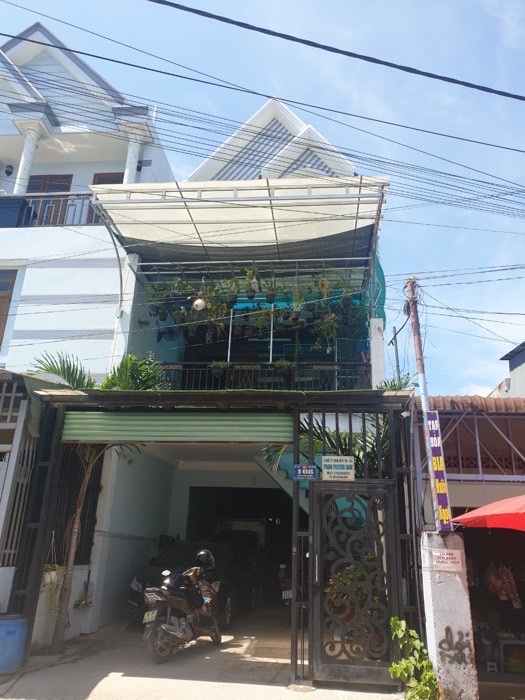 CHỦ CẦN BÁN GẤP - TP HCM 2, Nhà khủng trung tâm Dĩ An, 3 tầng mặt tiền đường lớn tiện buôn bán, kinh doanh chỉ 5.x tỷ (x nhi đồng)