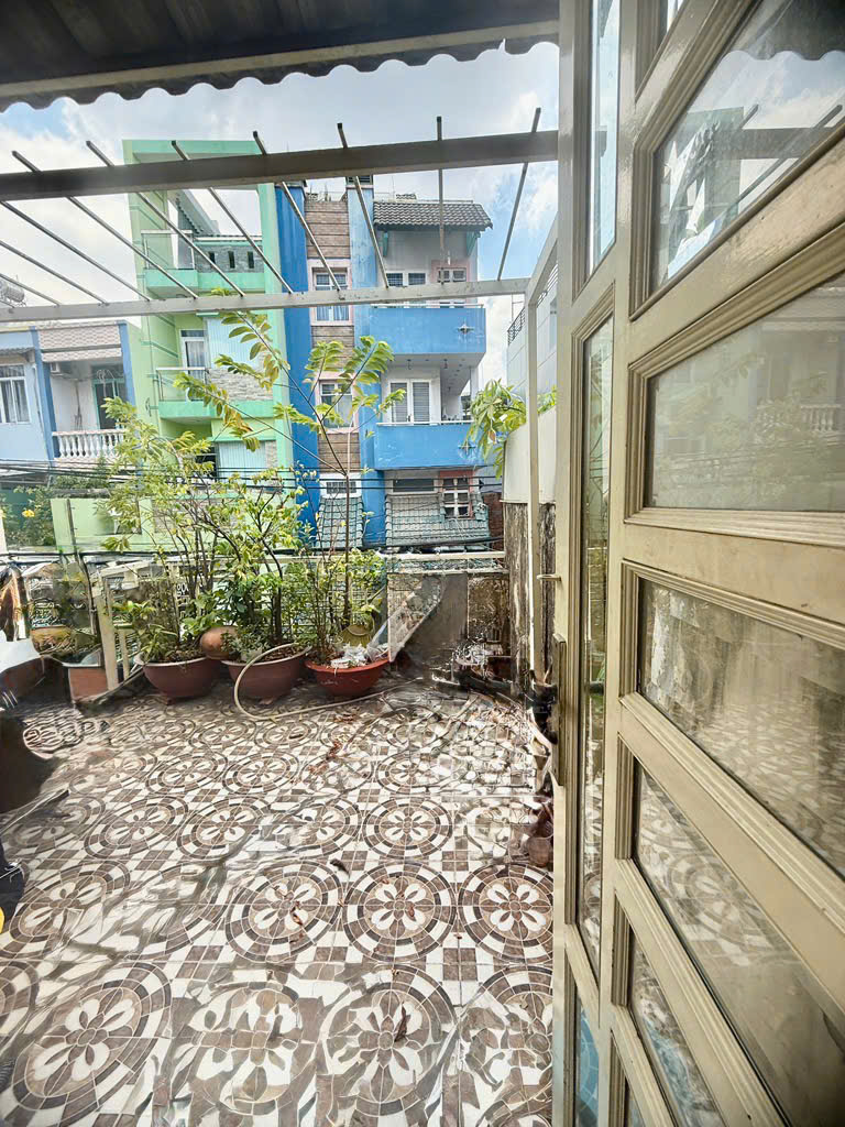 NHÀ 3 MẶT TIỀN SÁT HƯNG PHÚ Q8 45m2