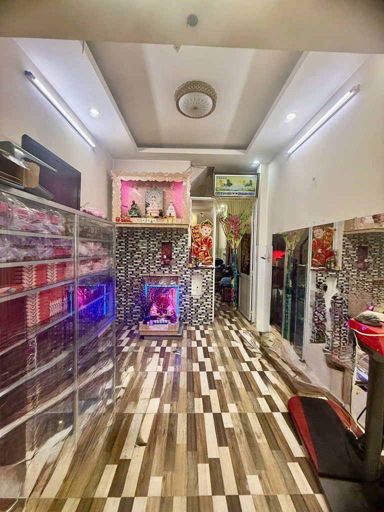 NHÀ 3 MẶT TIỀN SÁT HƯNG PHÚ Q8 45m2