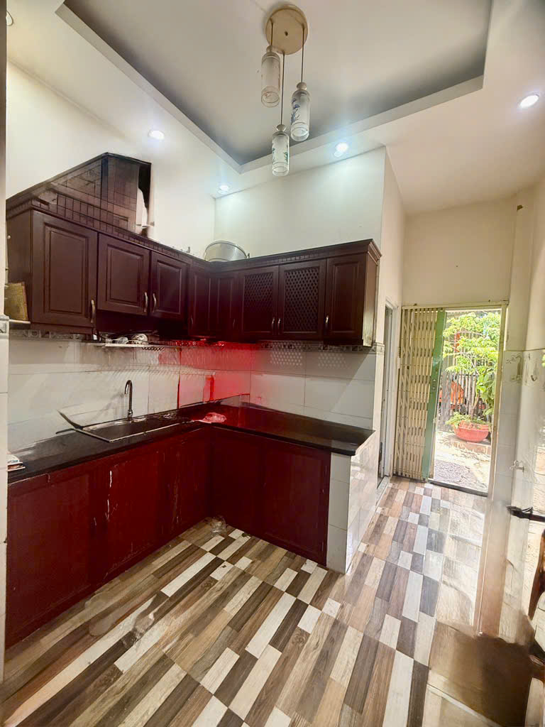 NHÀ 3 MẶT TIỀN SÁT HƯNG PHÚ Q8 45m2