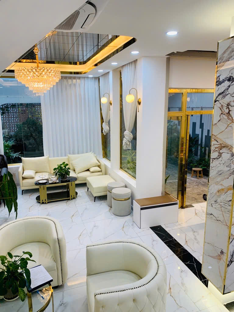 BÁN GẤP NHÀ VIP NGUYỄN THỊ THẬP - 3 TẦNG - 107M2 - GIÁ 16,79 TỶ