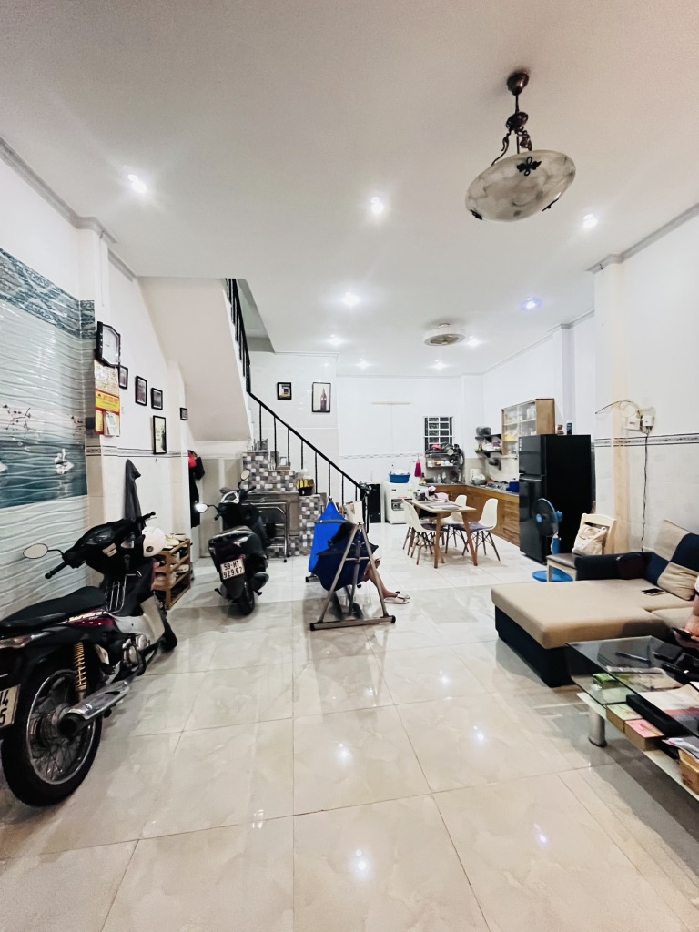 Bán nhà hẻm Phạm Thế Hiển Quận 8 – Ngang khủng 6m, cách MT 50m, khu yên tĩnh – Giá 4,6 tỷ SHR