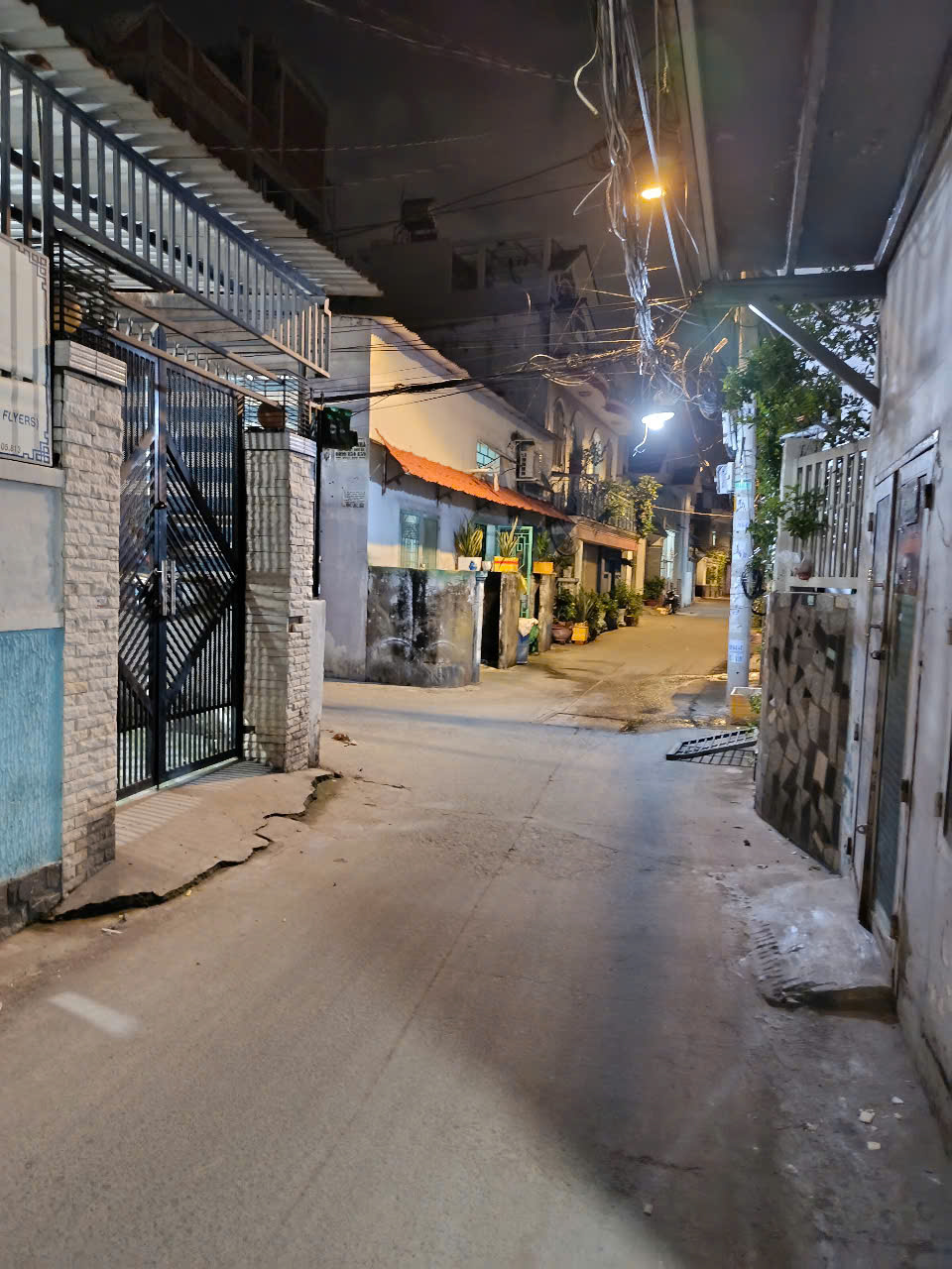 Bán nhà Quận 8 Gần cầu Nhị Thiên Đường– Căn góc 60m2 Ngang 4m - Hẻm ô tô quay đầu – Nhỉnh 4 tỷ