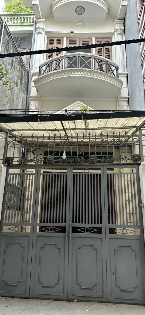 Bán nhà phố Minh Khai 60m2 4 tầng mới đẹp, ngõ rộng thoáng mát, giá chỉ hơn 12 tỷ