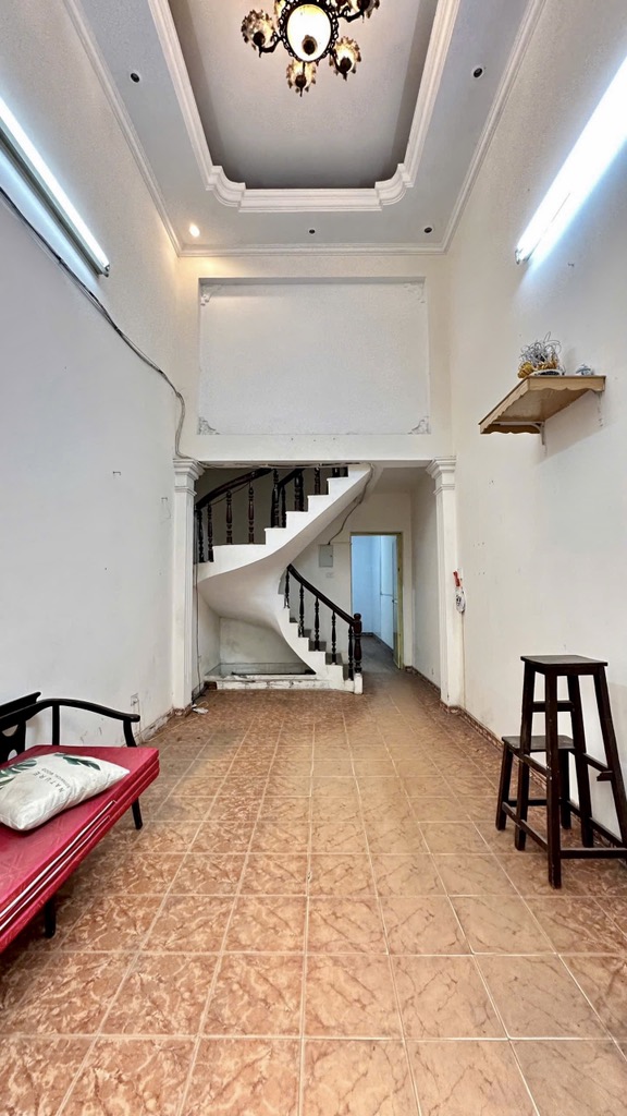 Bán nhà phố Minh Khai 60m2 4 tầng mới đẹp, ngõ rộng thoáng mát, giá chỉ hơn 12 tỷ