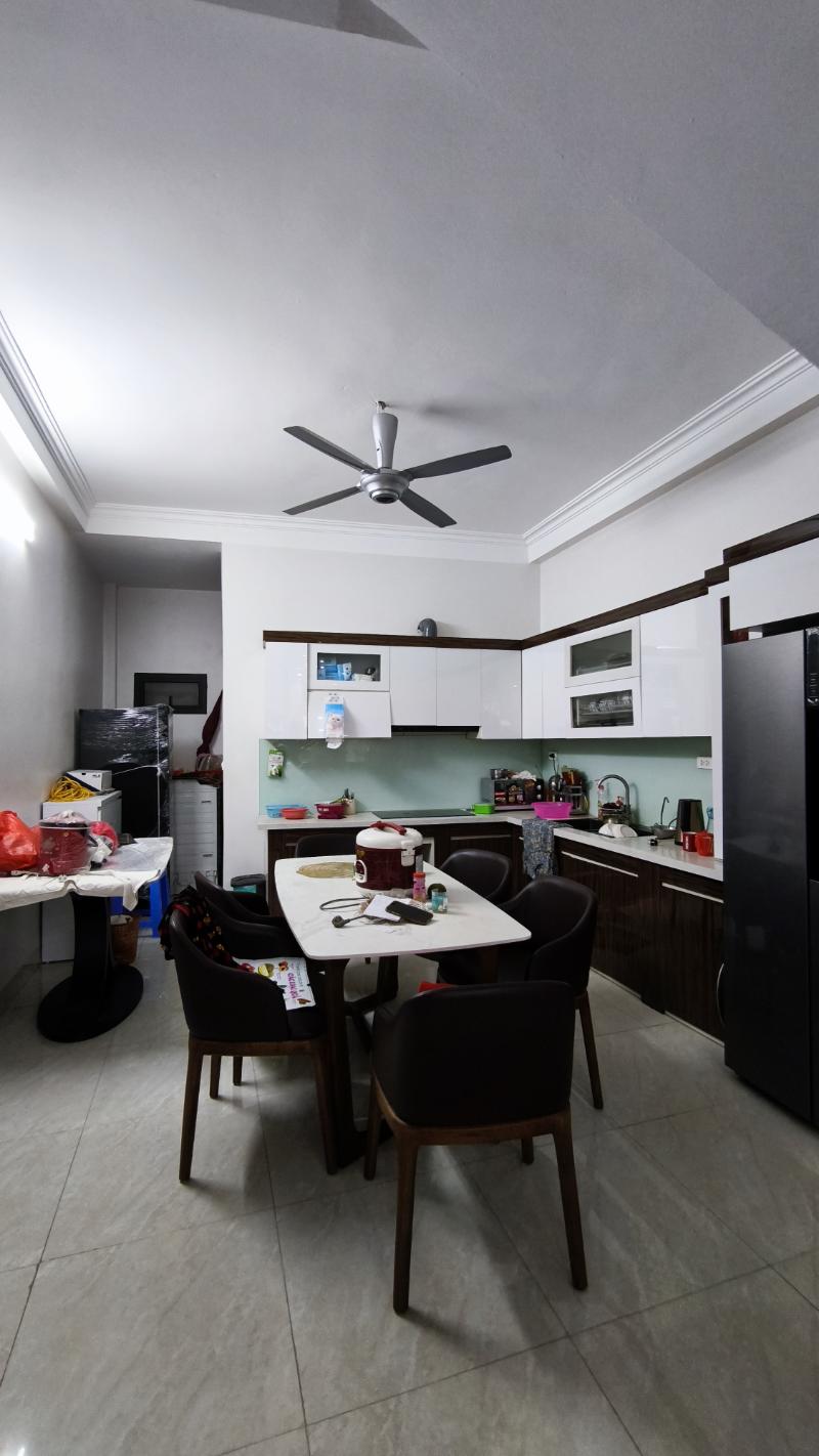 KINH DOANH – NGÃ 5 HÀ TRÌ – TRUNG TÂM SẦM UẤT