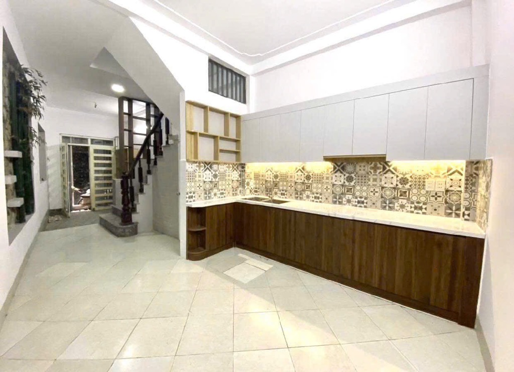 NHÀ ĐẸP Ở NGAY - LÔ GÓC  2 THOÁNG TRƯỚC SAU - TẦM TIỀN CỰC ĐẸP