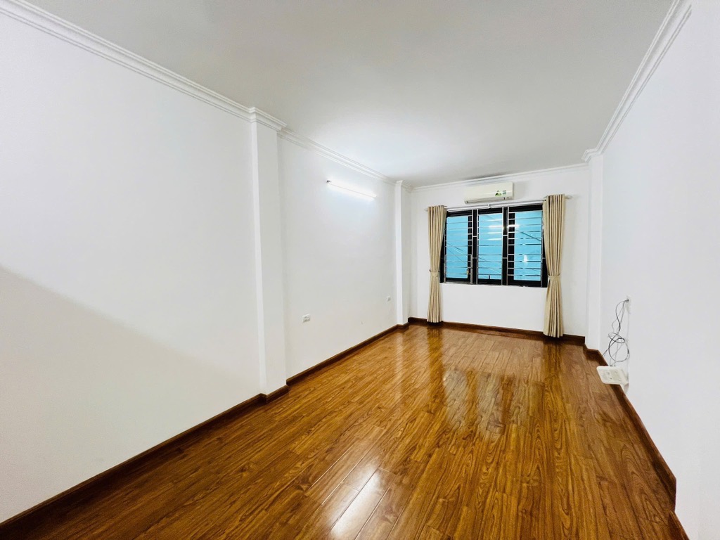 HIẾM QUÁ!!!  SIÊU PHẨM PHÂN LÔ LÊ TRỌNG TẤN - 5M RA PHỐ - NGÕ Ô TÔ KINH DOANH - HAI THOÁNG TRƯỚC SAU