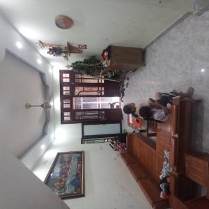 NHÀ DÂN XÂY CHẮC CHẮN - MẶT NGÕ THÔNG - Ô TÔ CỰC GẦN - GIÁ ĐẸP CHỈ 8 TỶ