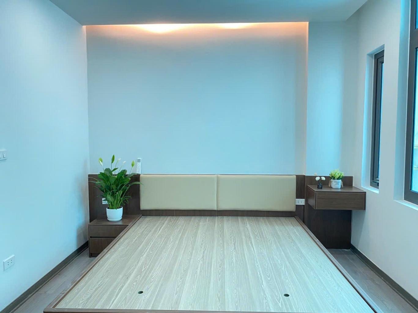 BÁN NHÀ MỚI QUAN NHÂN-CÓ THANG MÁY