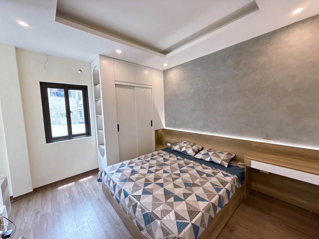 Phố Trương Định - Hoàng Mai 40m2 x 5 tầng chào 6.1 tỷ