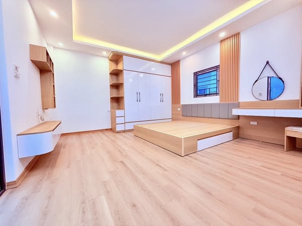 PHỐ LỤA - LÔ GÓC 2 THOÁNG - 40M x 6 TẦNG THANG MÁY - FULL NỘI THẤT - GIÁ 7 TỶ 65.