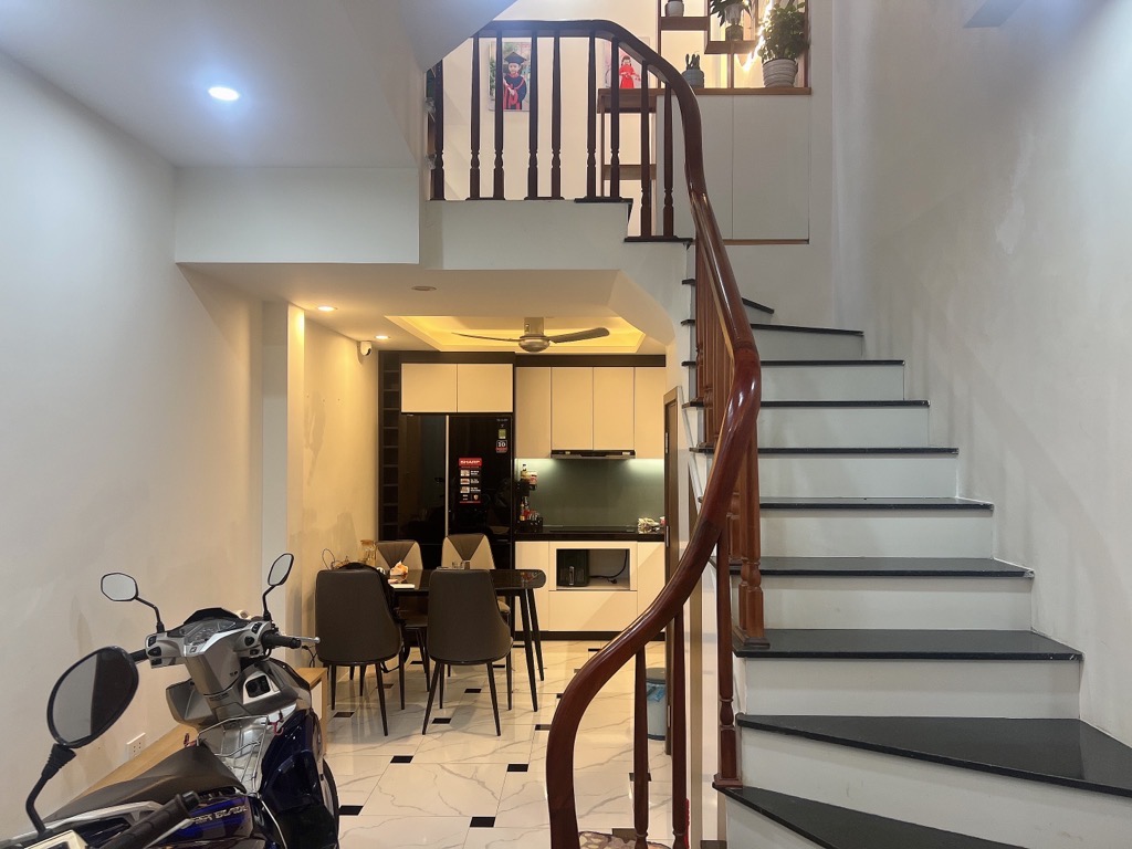 BÁN NHÀ MẬU LƯỢNG-FULL NỘI THẤT, LÔ GÓC ĐẸP