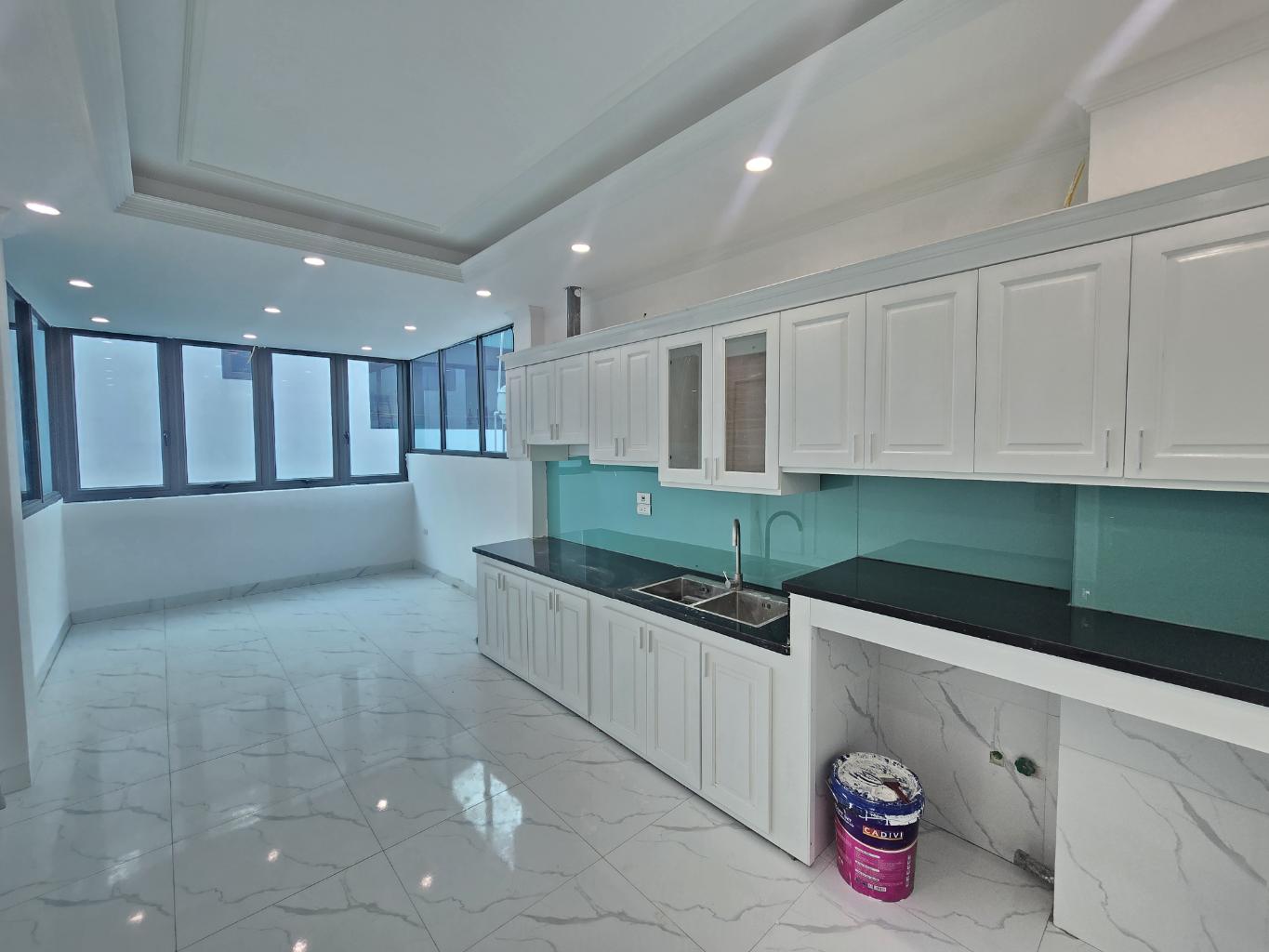 Cực hiếm nhất siêu đẹp Kim Giang một bước ra mặt đường