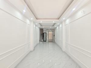 Cực hiếm nhất siêu đẹp Kim Giang một bước ra mặt đường