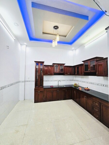 VĂN QUÁN SIÊU PHẨM HÀ ĐÔNG, MỚI KÍNH COONG, XÁCH VALY VỀ Ở NGAY