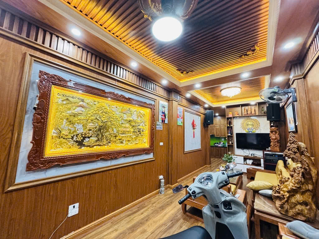 bán nhà  phú lương 50m chỉ hơn 6 tỷ xíu ,nhà 5 tầng chắc chắn ,nội thất đẹp ,ô tô tránh 50m ,nhà