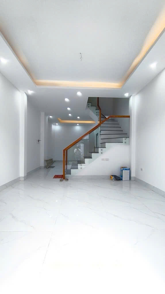 PHÚ LƯƠNG HĐÔNG _50M 5 TẦNG _VỊ TRÍ ĐẮC ĐỊA GẦN CÁC TRƯỜNG ĐẠI HỌC _ NHỈNH 6 TỶ SẴN Ở