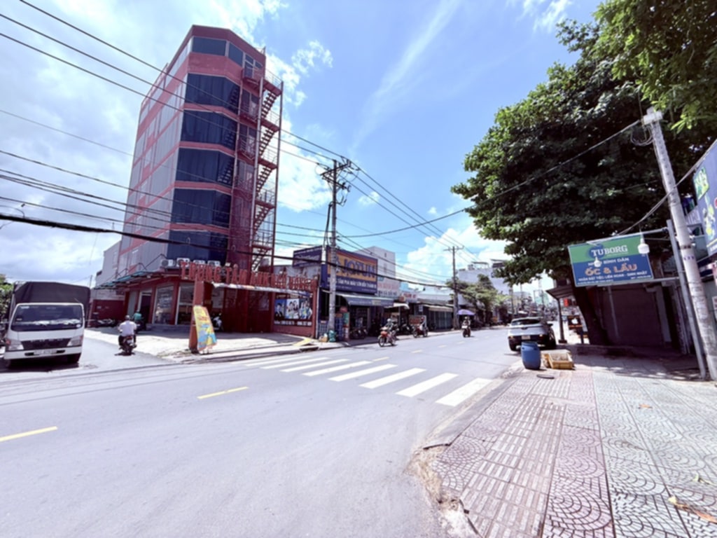 1401**DIỆN TÍCH KHỦNG 130m2 - sát chợ Hiệp Thành-NHỈNH 5 TỶ