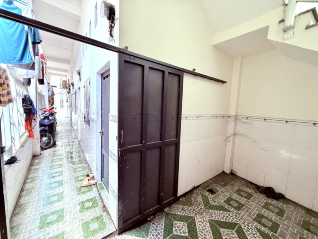 1401**DIỆN TÍCH KHỦNG 130m2 - sát chợ Hiệp Thành-NHỈNH 5 TỶ