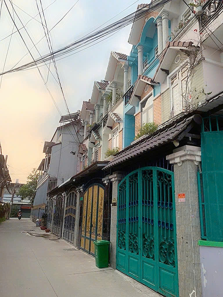 Nhà SÁT METRO Q12- GẦN 80m2- KHÔNG QH-CHỈ ĐẦU 2XXX