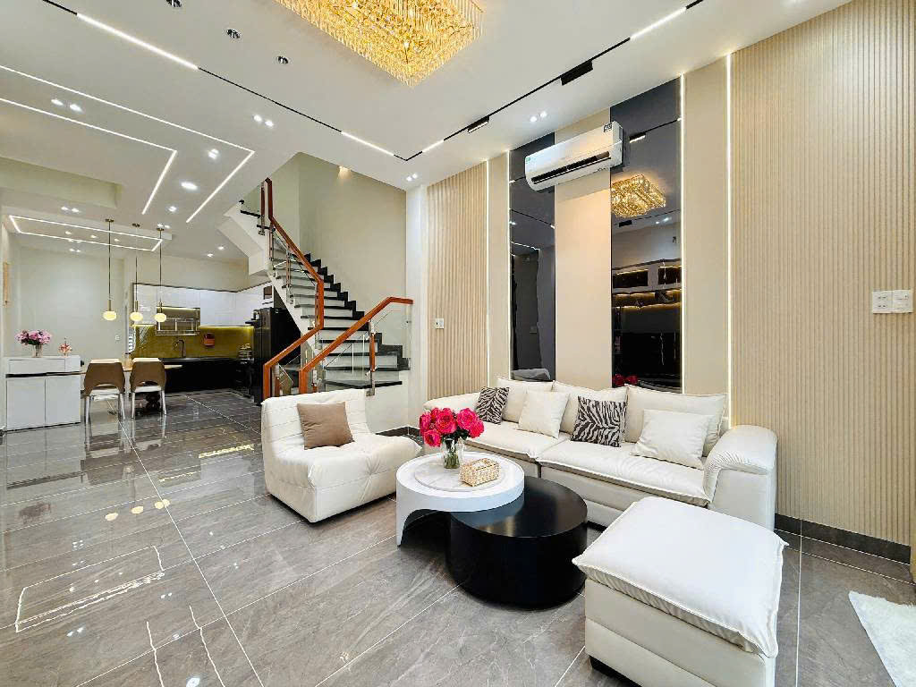 NHÀ 60m2, SỔ HỒNG RIÊNG- 3 PHÒNG NGỦ- CHỈ 2T- NGAY ĐẦU NGUYỄN THỊ ĐẶNG, Q12