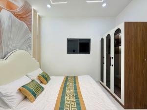 NHÀ QL1A GẦN METRO- Ngang 5m- 70M2 - 3 PHÒNG NGỦ , HẺM THÔNG SẠCH SẼ THOÁNG MÁT